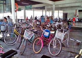 Kedai basikal di Bagan Pulau Ketam, Malaysia