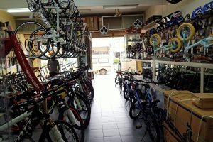 Kedai basikal di Juru, Malaysia