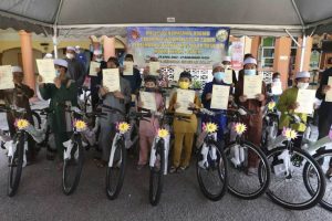 Kedai basikal di Kampong Kadok, Malaysia