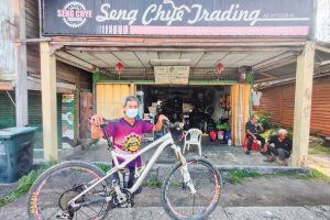 Kedai basikal di Pantai Cenang, Malaysia